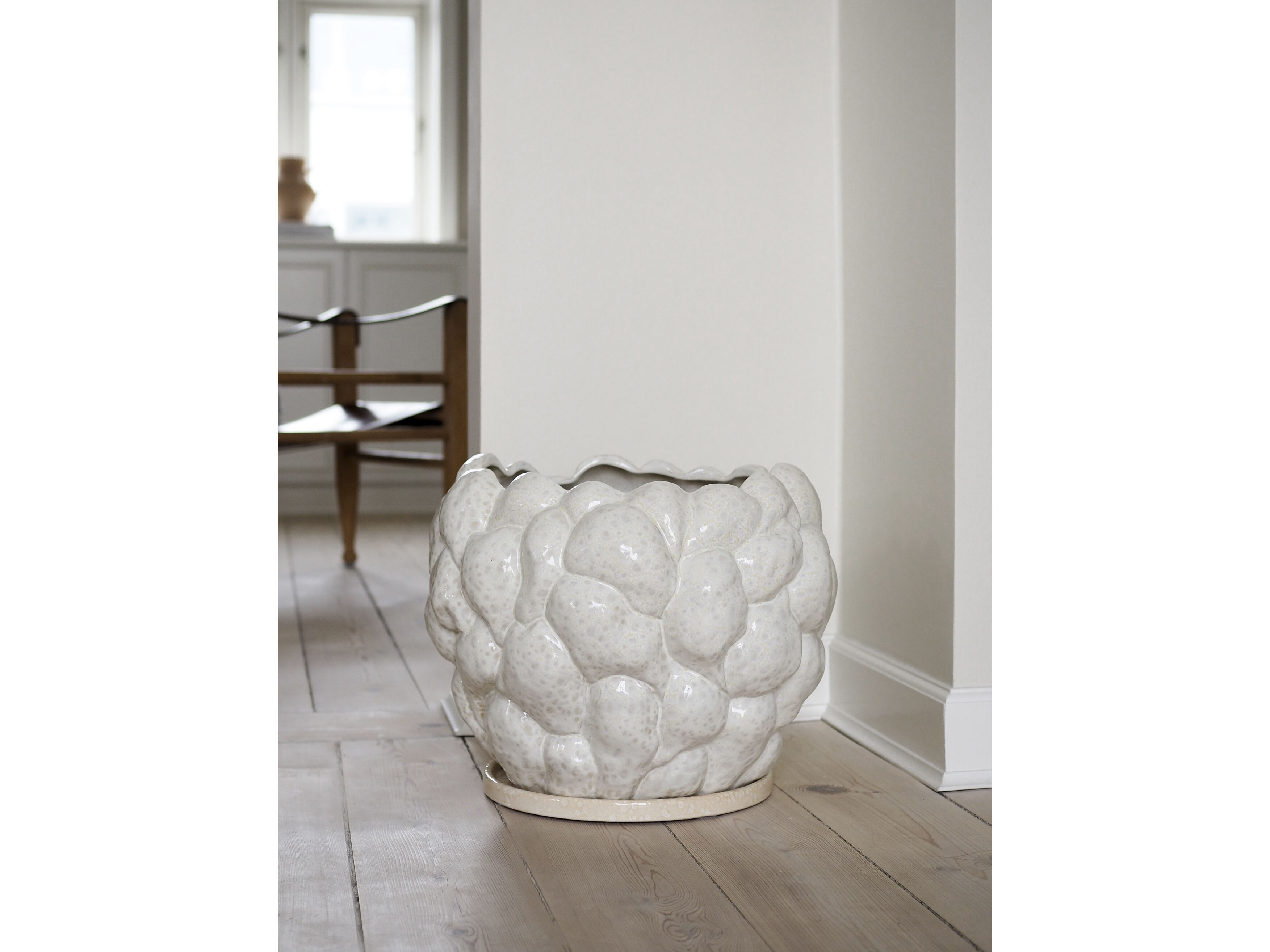 Villa Collection Vase Sculptural / Pot de Fleurs KLAST, avec Soucoupe 